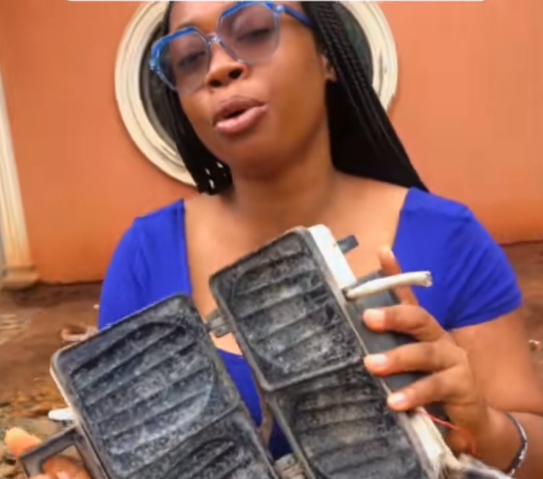 Lady discovers toaster her mother bought 30 years ago for just ₦5