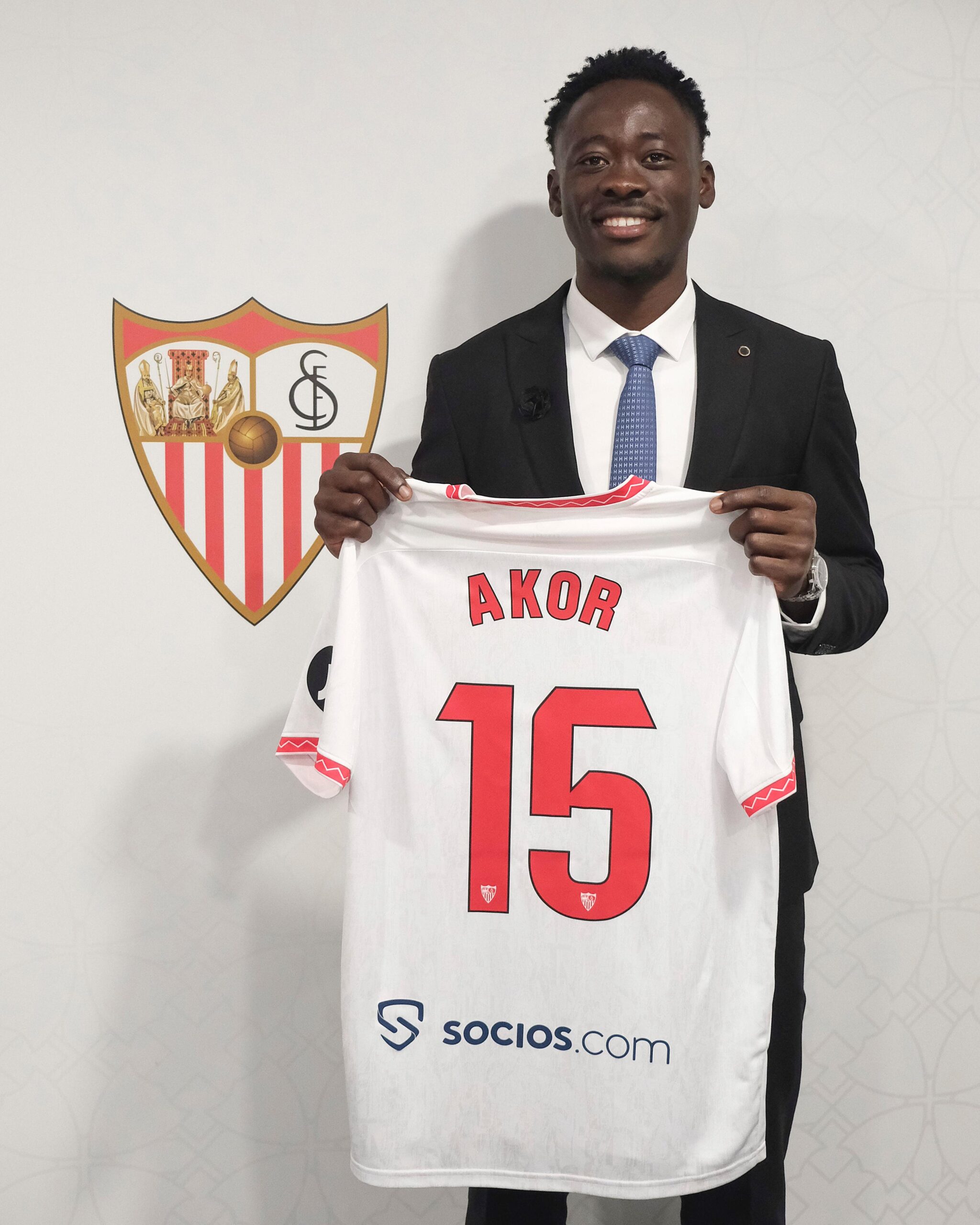 'I'm Here To Help' - Adams Eager To Make Positive Impact With Sevilla